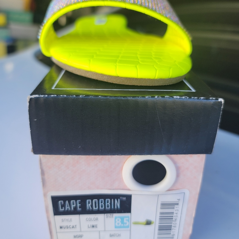 Shoes - Picture 5 of 16